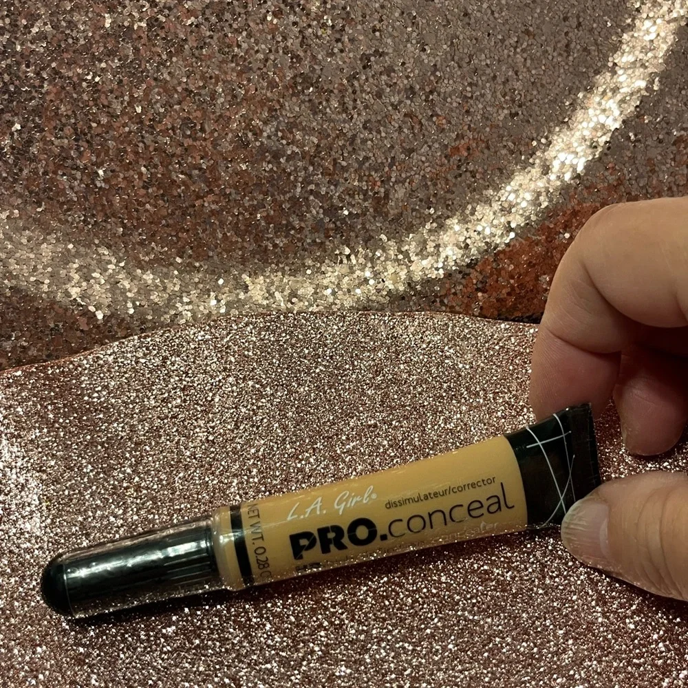 L.A. GIRL PRO. CONCEAL‎ CORRECTOR HD CONCEALER CREAMY BEIGE
